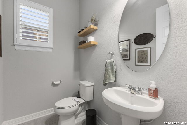 28819 Throssel Ln Property Photo 15