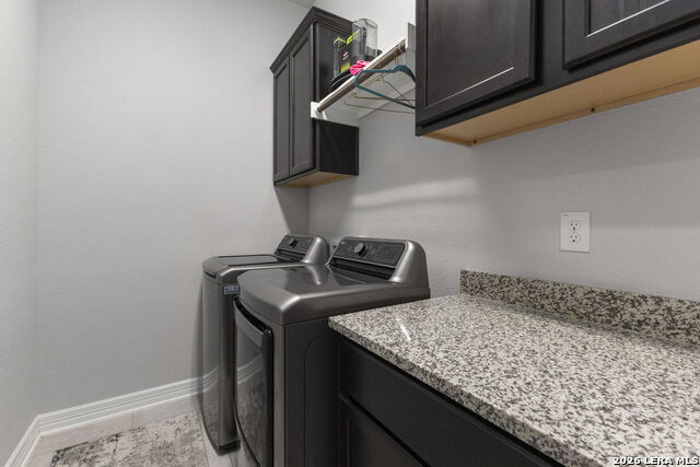 28819 Throssel Ln Property Photo 23