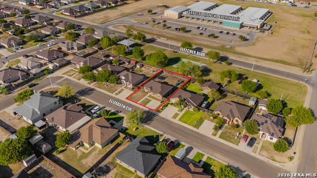 2470 Elizabeth Circle Property Photo 4