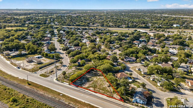 1917 Frio City Rd Property Photo 1