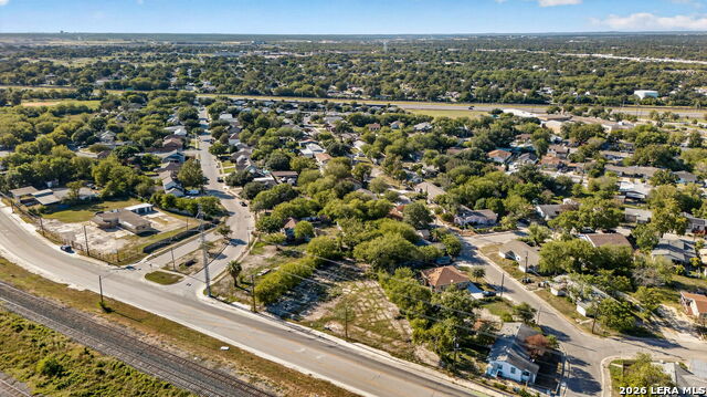 1917 Frio City Rd Property Photo 3