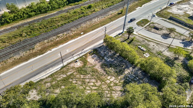 1917 Frio City Rd Property Photo 4