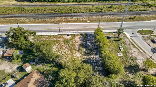 1917 Frio City Rd Property Photo 5