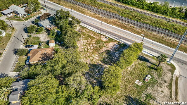 1917 Frio City Rd Property Photo 6