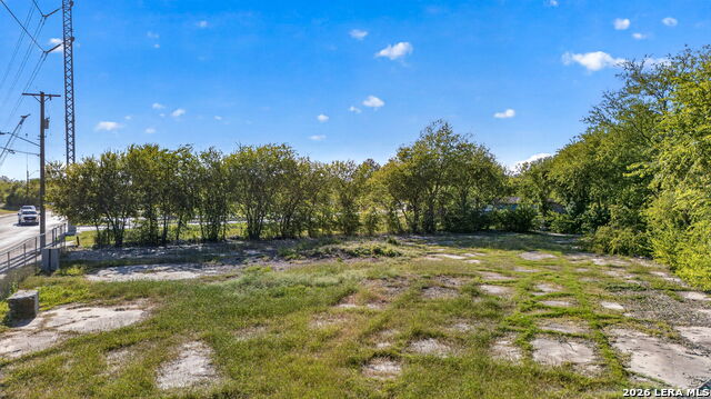 1917 Frio City Rd Property Photo 7