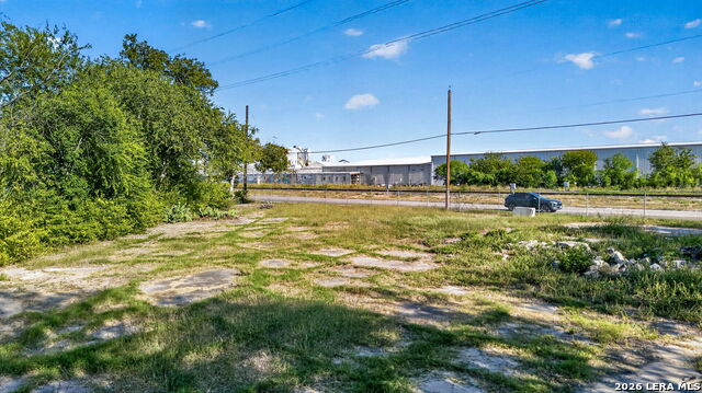 1917 Frio City Rd Property Photo 9