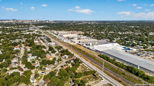 1917 Frio City Rd Property Photo 10