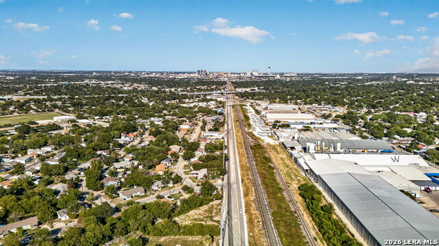 1917 Frio City Rd Property Photo 11