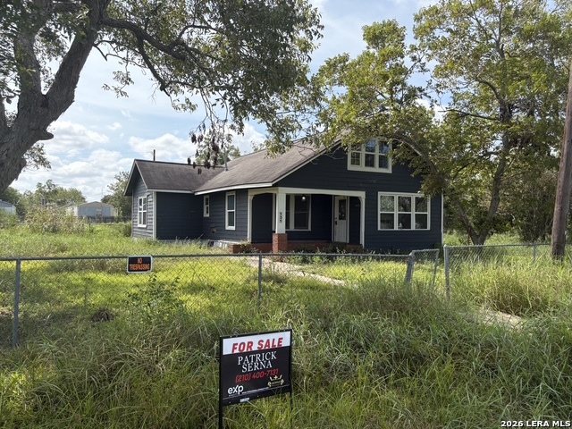 131 N West St Property Photo 1