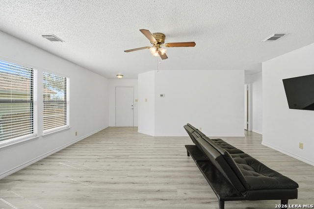 804 Meadow Peak Property Photo 4
