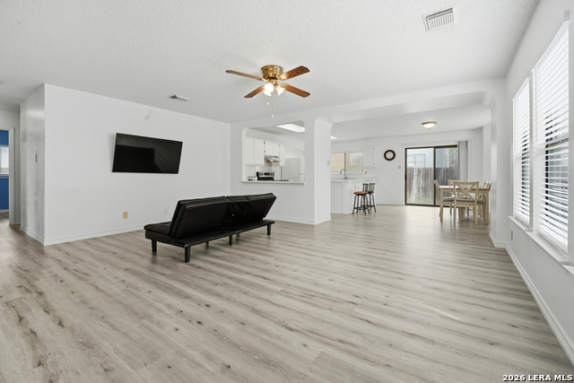 804 Meadow Peak Property Photo 5