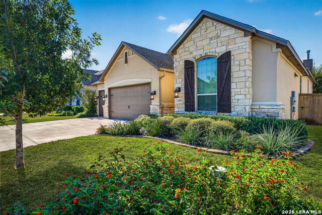 1435 Oaklawn Dr Property Photo 1