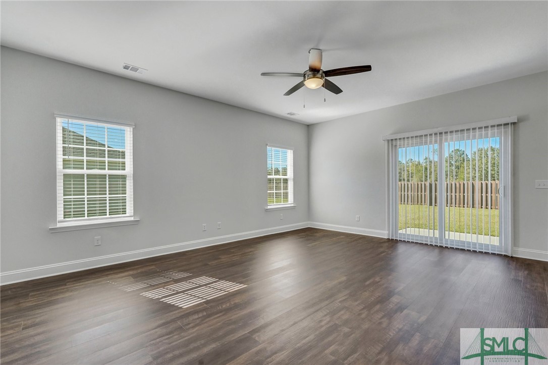 207 Glick Way Property Photo 12