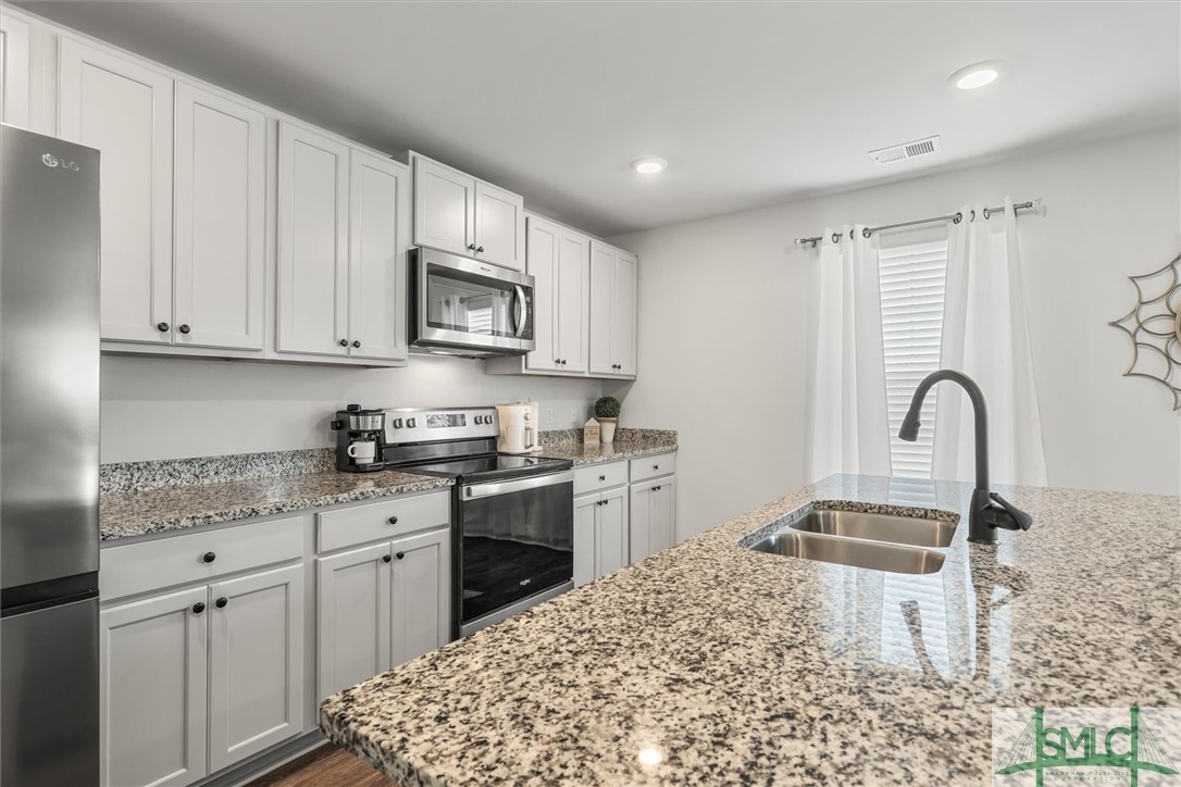 700 Chickadee Street Property Photo 11