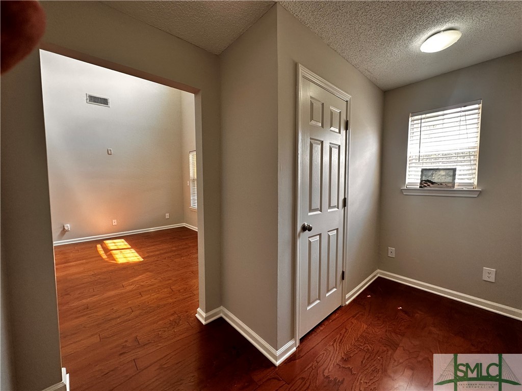 9304 Walden Park Drive Property Photo 8