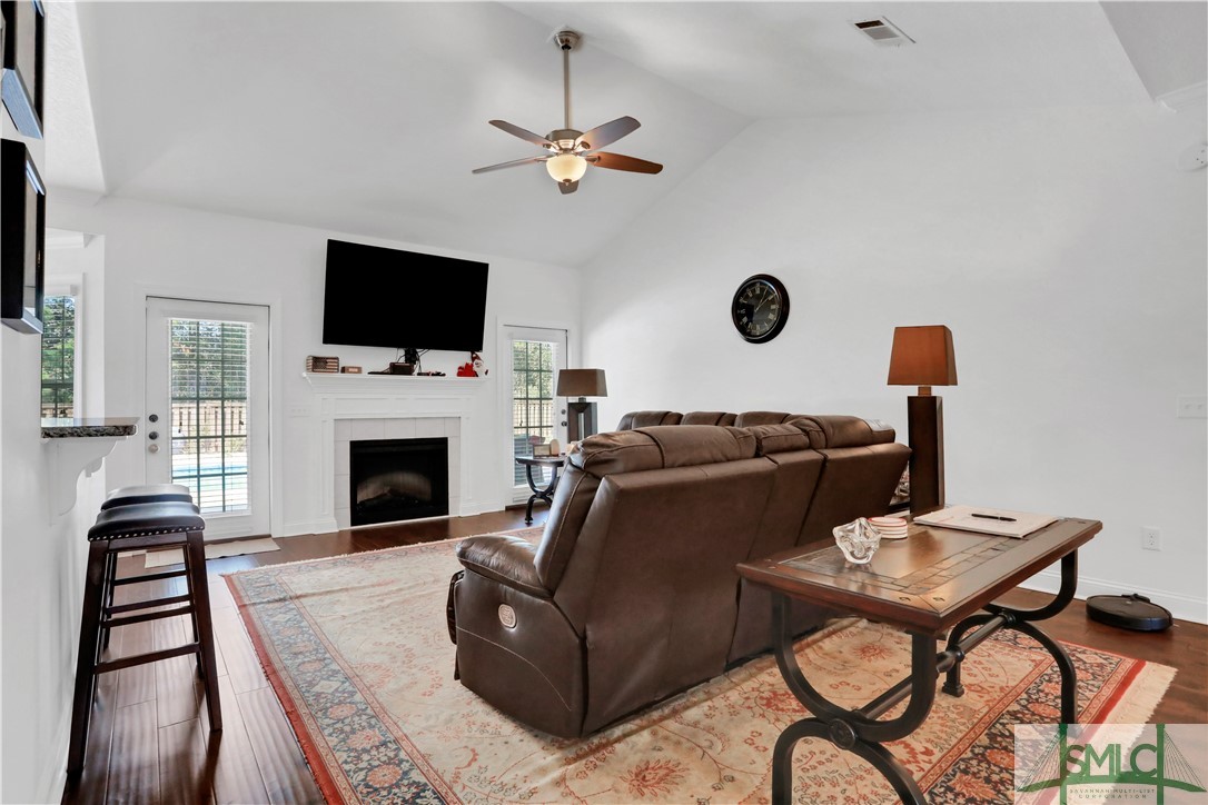 129 Belmont Circle Property Photo 10