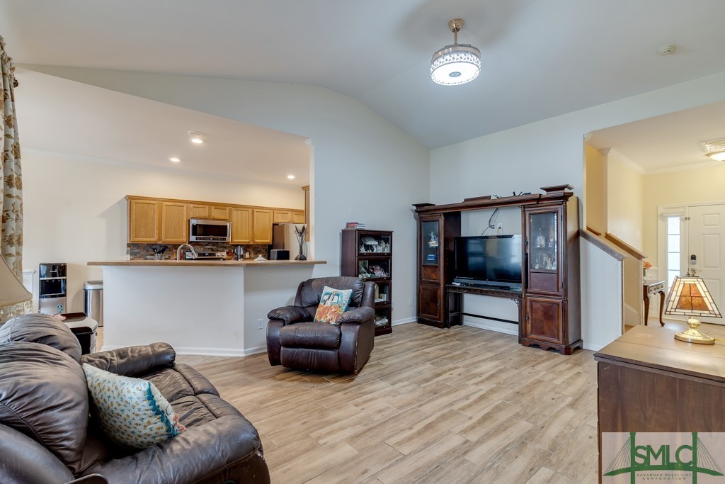 529 Wheatfield Court Property Photo 3