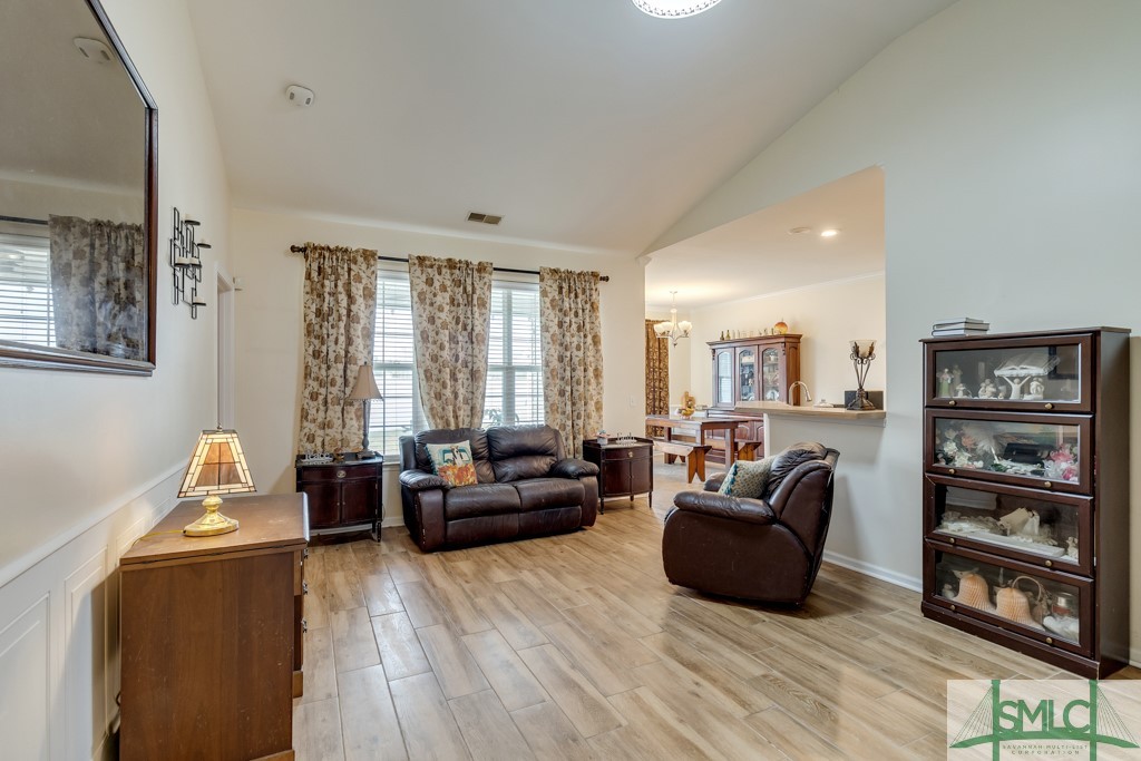 529 Wheatfield Court Property Photo 4