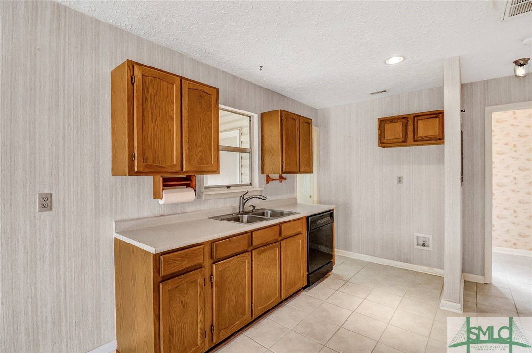2 Lullwater Road Property Photo 16