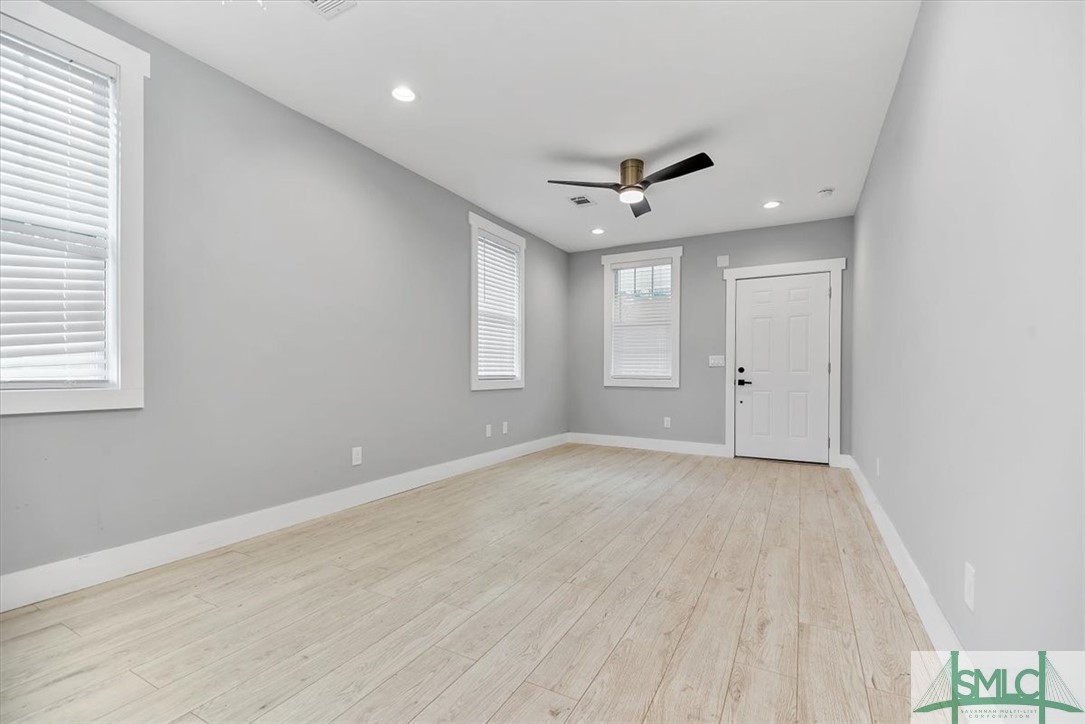 716 W 51st Street Property Photo 6