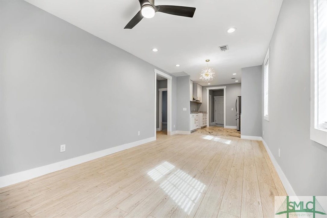 716 W 51st Street Property Photo 7