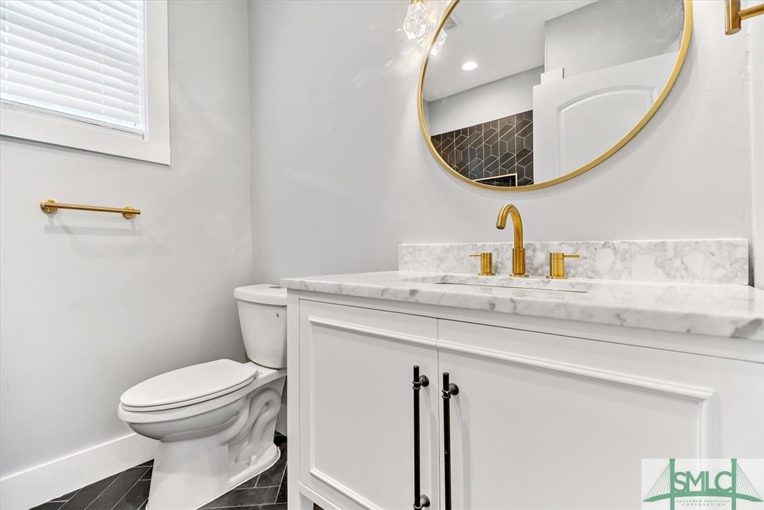 716 W 51st Street Property Photo 17