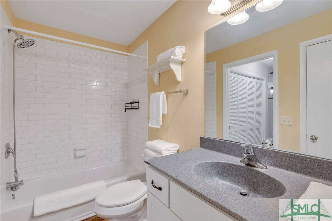 401 N Cromwell Road E6 Property Photo 9