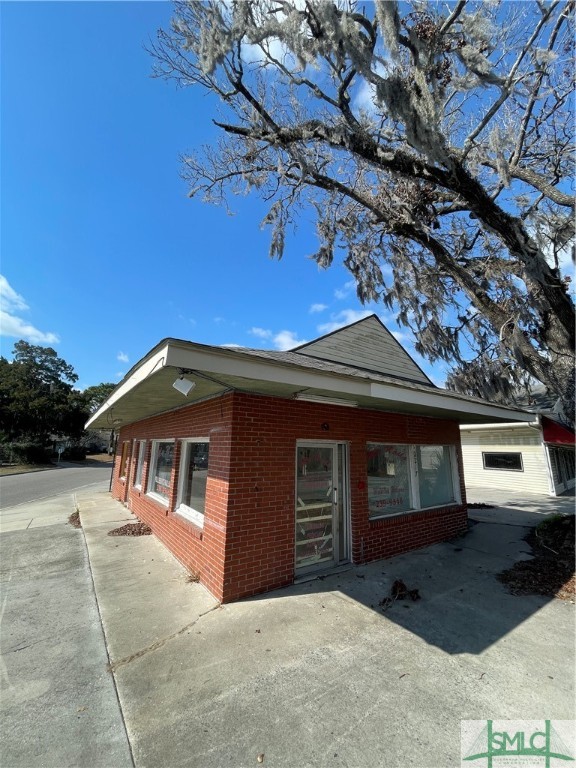 2217 Skidaway Road Property Photo 1
