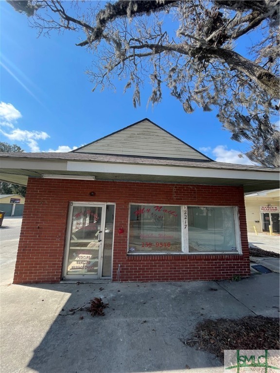 2217 Skidaway Road Property Photo 2