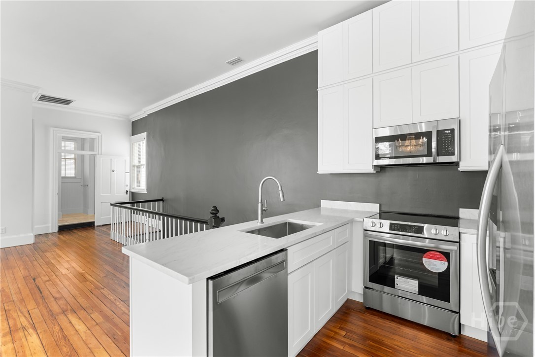 417 Whitaker Street Property Photo 25
