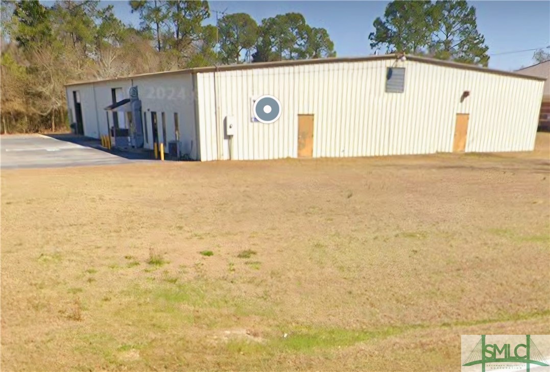 102 Cloverdale Road Property Photo