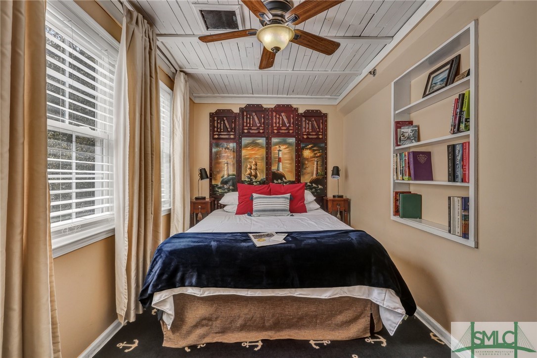 24 Van Horne Avenue Property Photo 21
