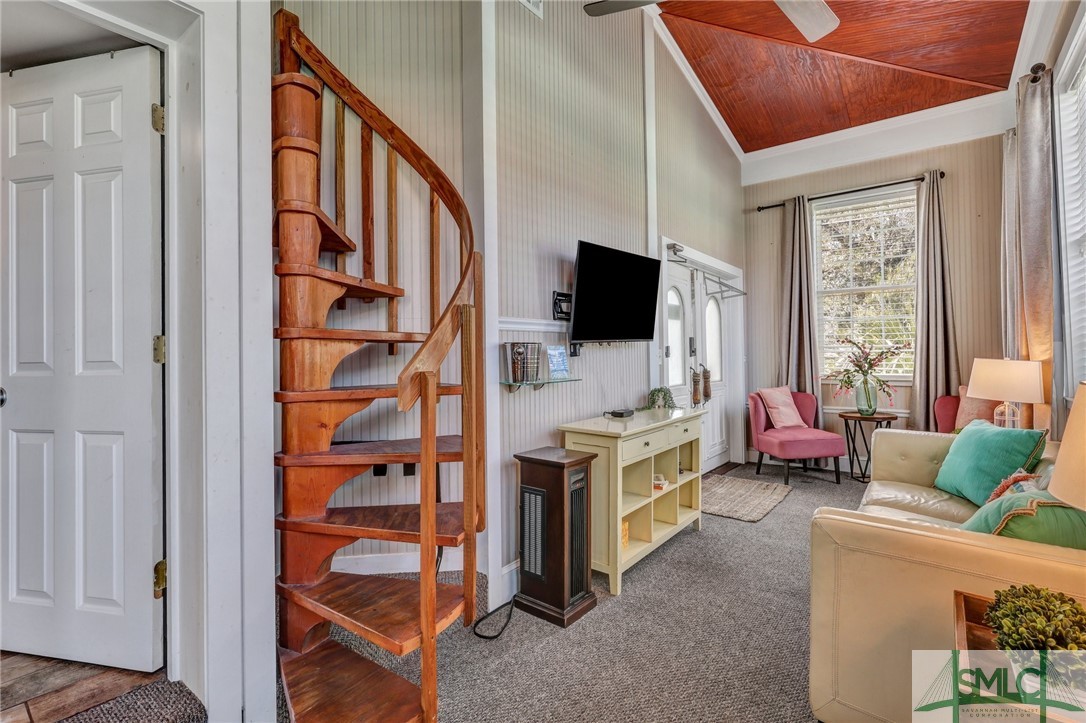24 Van Horne Avenue Property Photo 31