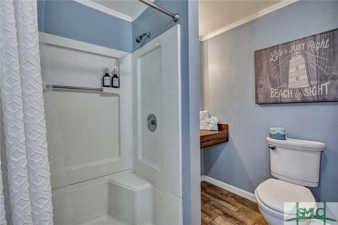 24 Van Horne Avenue Property Photo 32