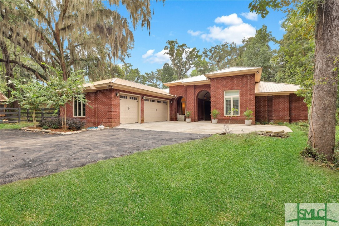 2132 Grove Point Road Property Photo