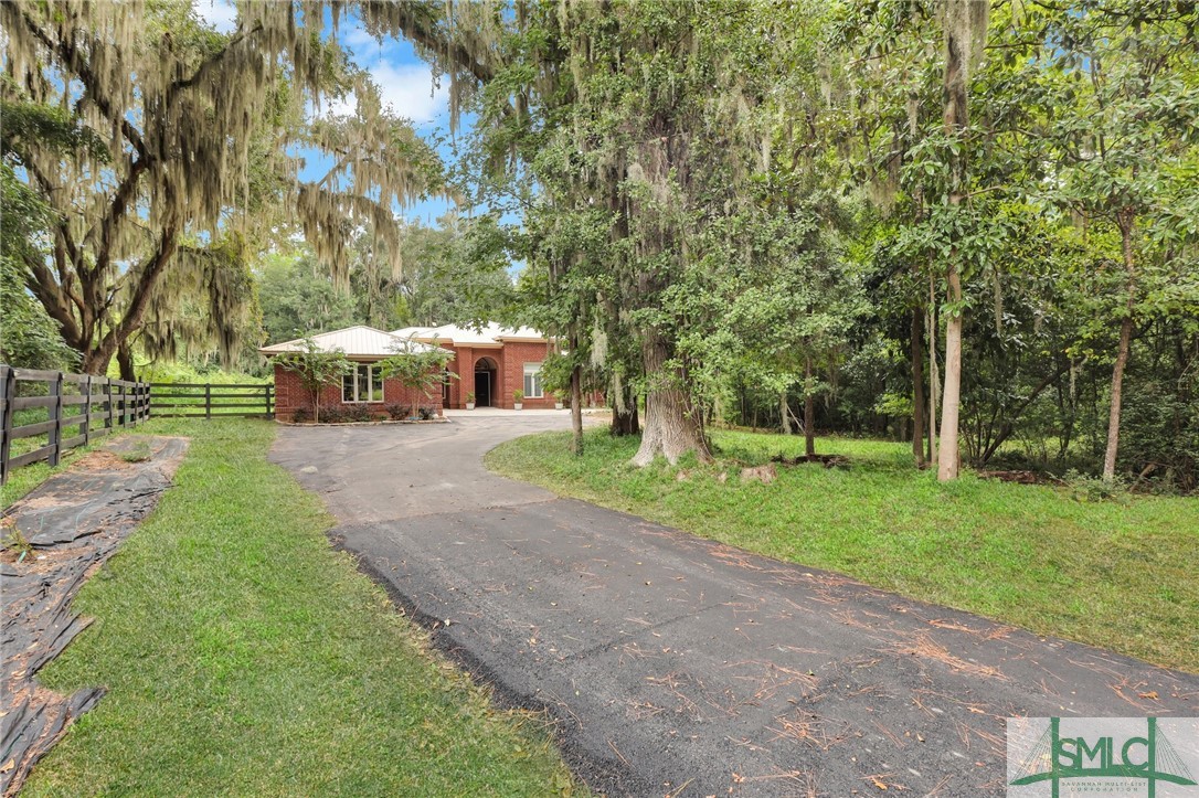 2132 Grove Point Road Property Photo 3
