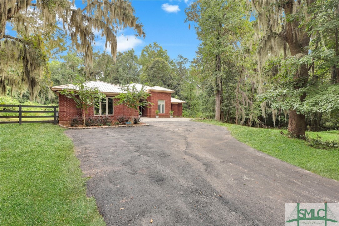 2132 Grove Point Road Property Photo 5