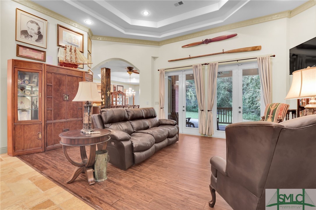 2132 Grove Point Road Property Photo 10