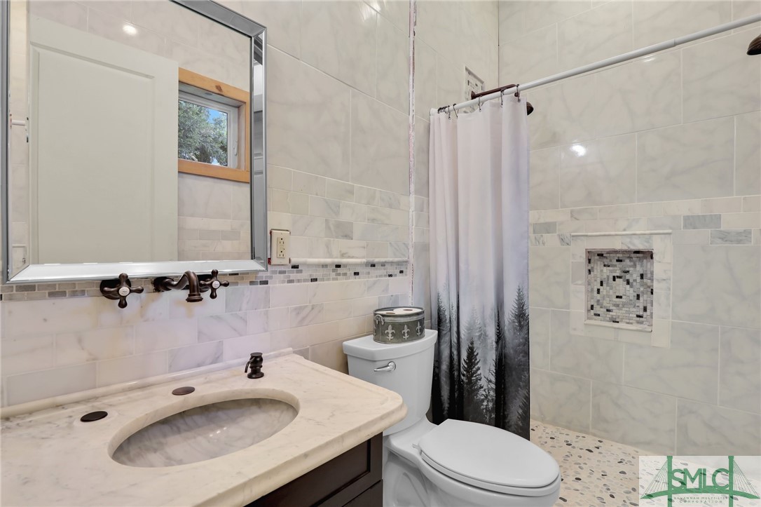 2132 Grove Point Road Property Photo 42
