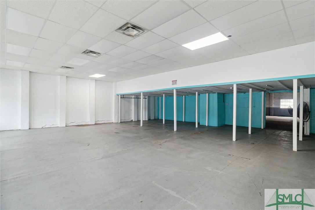 16 E Cypress Street Property Photo 4