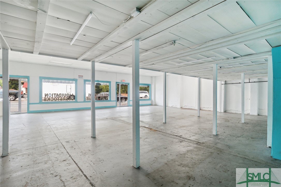16 E Cypress Street Property Photo 8