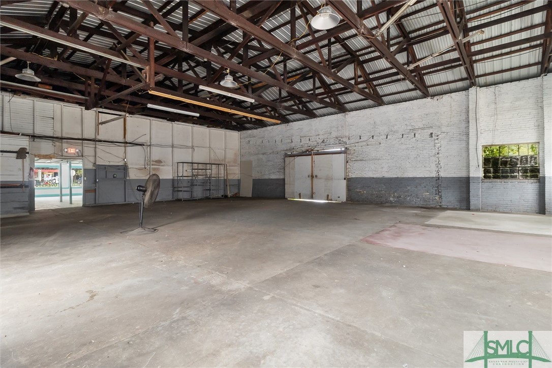 16 E Cypress Street Property Photo 12