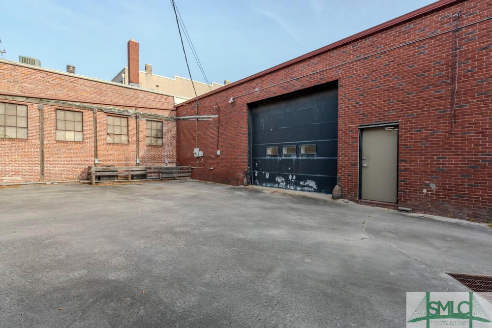 411 E Liberty Street Property Photo 7