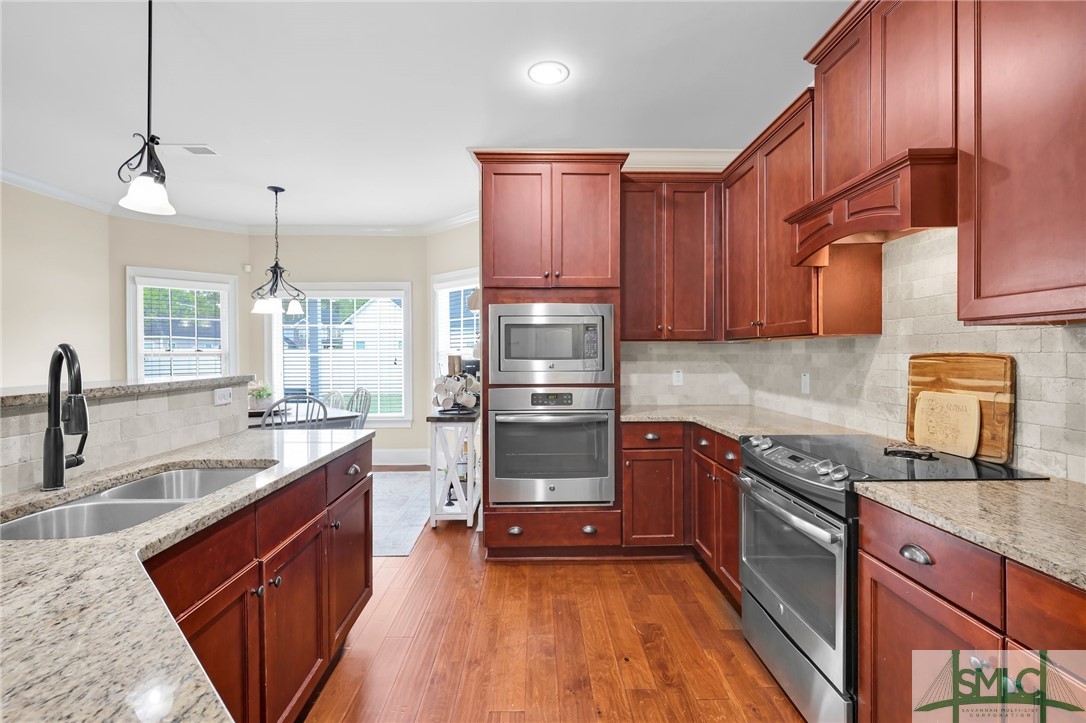 212 Blandford Way Property Photo 15