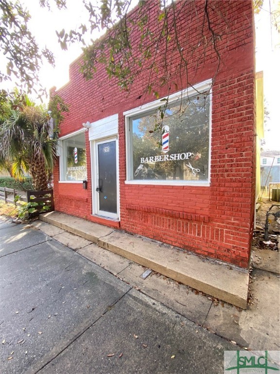 219 E Henry Street Property Photo 1