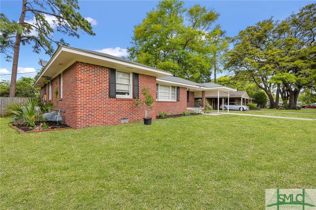 2208 Lorraine Court Property Photo 2