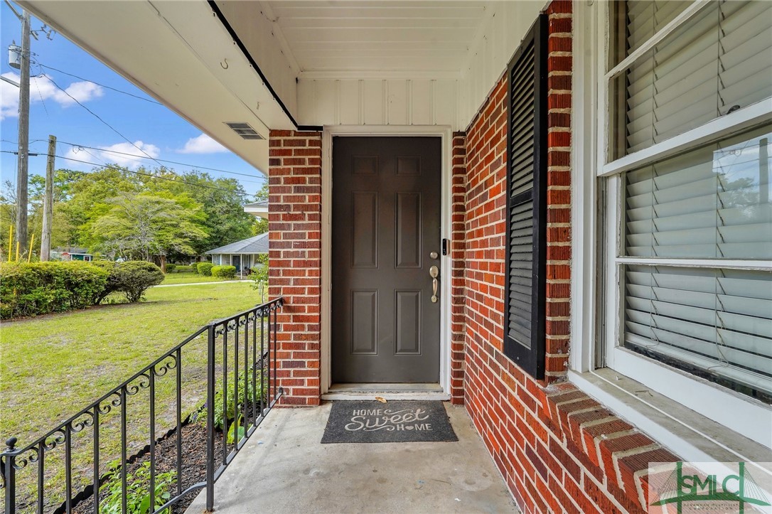 2208 Lorraine Court Property Photo 3