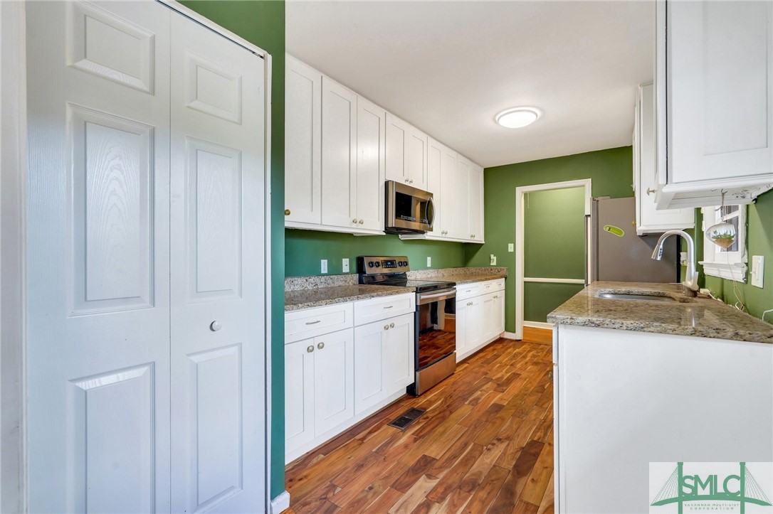2208 Lorraine Court Property Photo 11