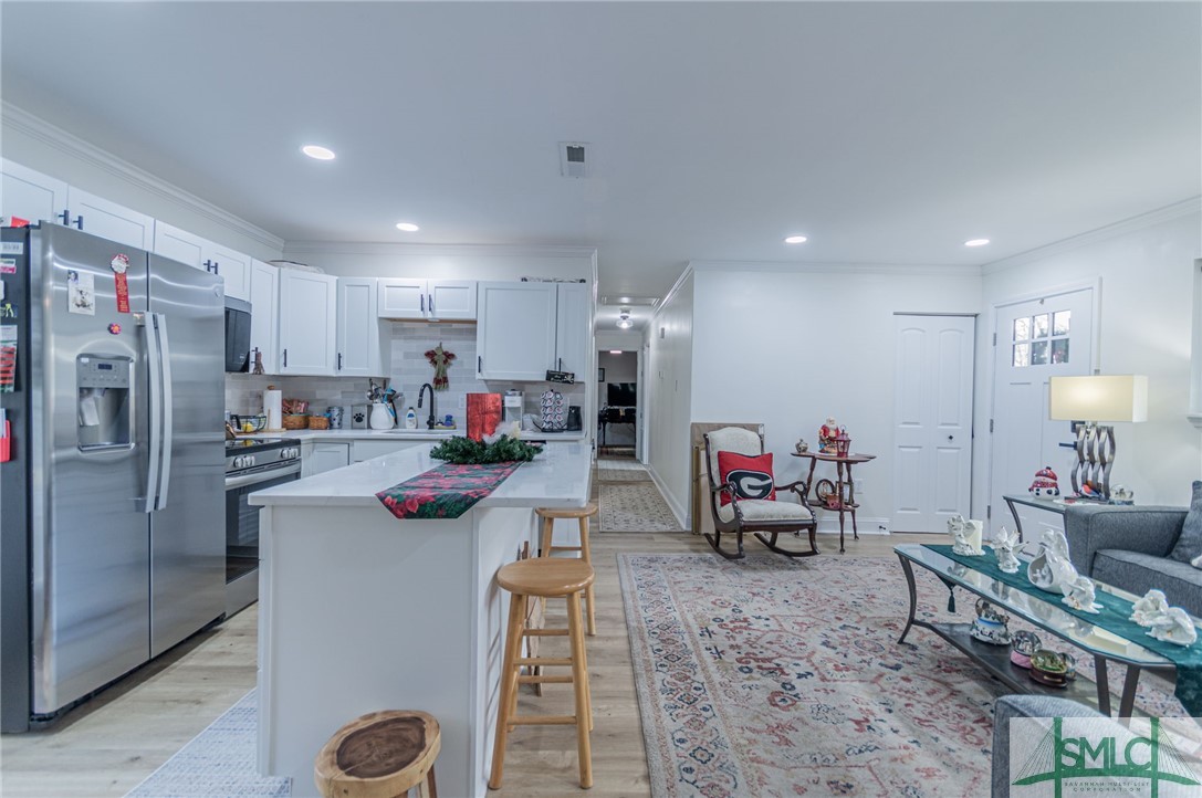 120 Burbank Boulevard Property Photo 7