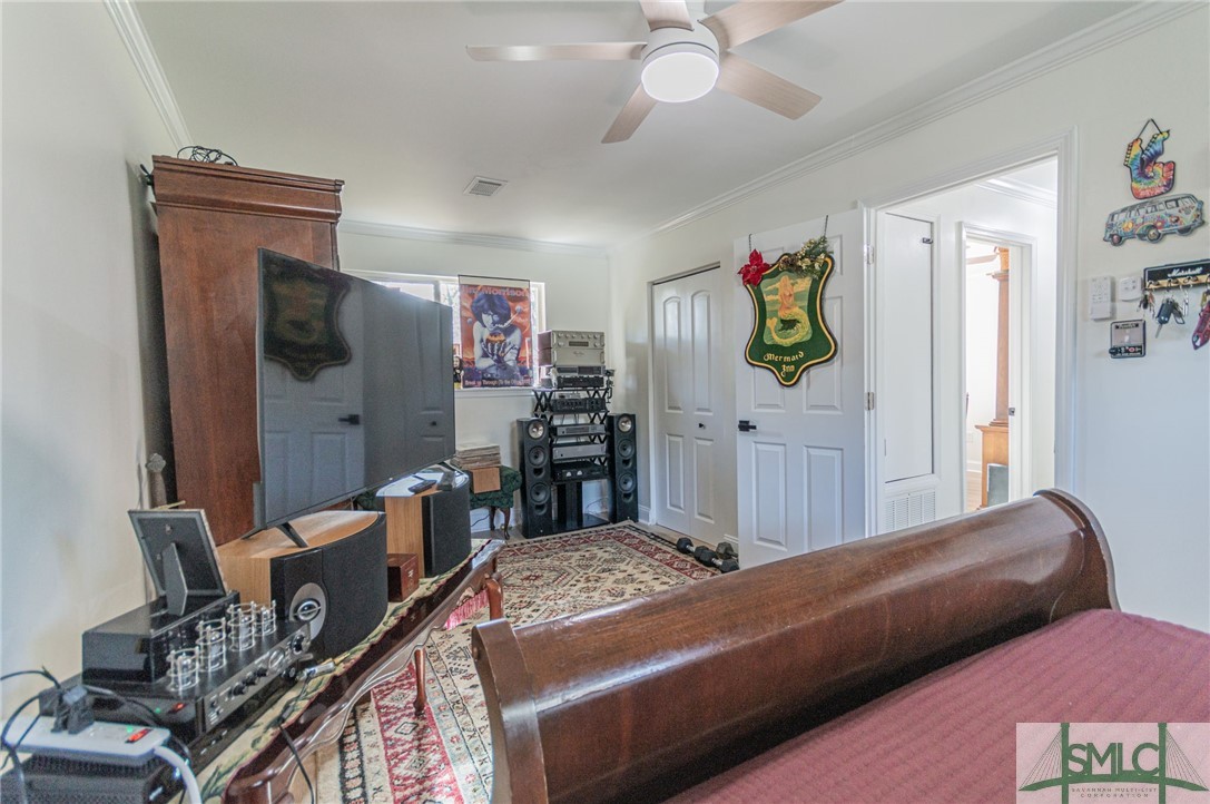 120 Burbank Boulevard Property Photo 10
